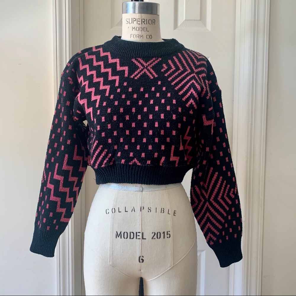 Vintage crop geometric sweater